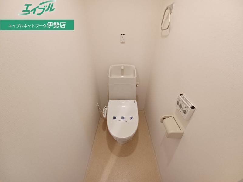 トイレ　同ハウスメーカー類似モデル参考写真