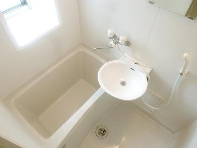 バス・シャワールーム　※別部屋の参考写真です。