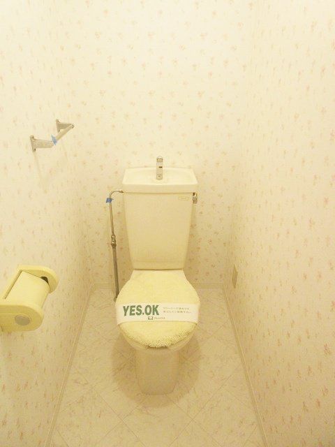 トイレ　☆クロスがかわいいトイレ☆