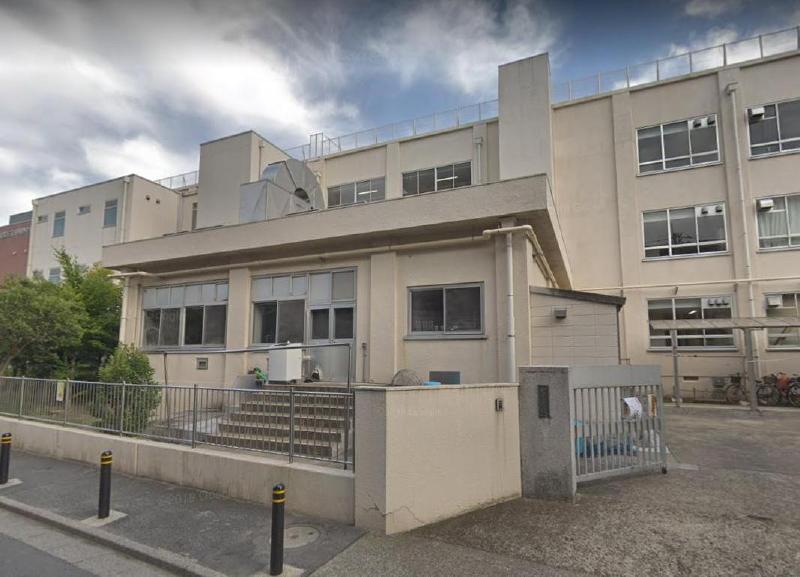 小学校　足立区立中川小学校（小学校）まで450m