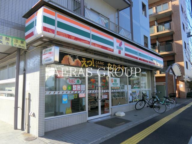 コンビニ　セブンイレブン千住桜木店（コンビニ）まで368m