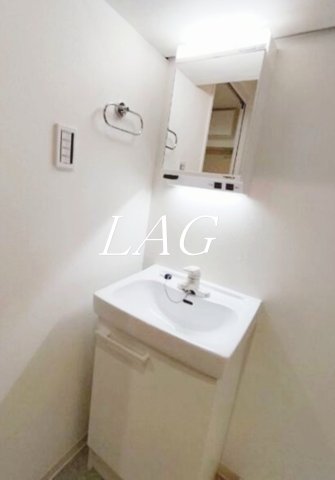 洗面設備　独立洗面台です。
