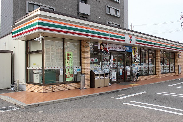 コンビニ　セブンイレブン 神戸西潤和店（コンビニ）まで181m