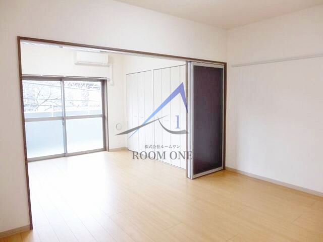 居室・リビング　洋室のお部屋です。
