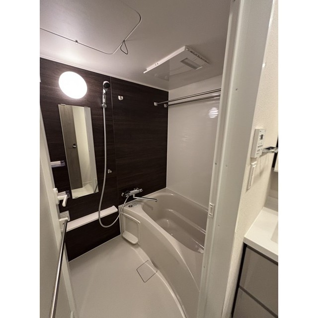 バス・シャワールーム　※写真は同タイプ住戸です。