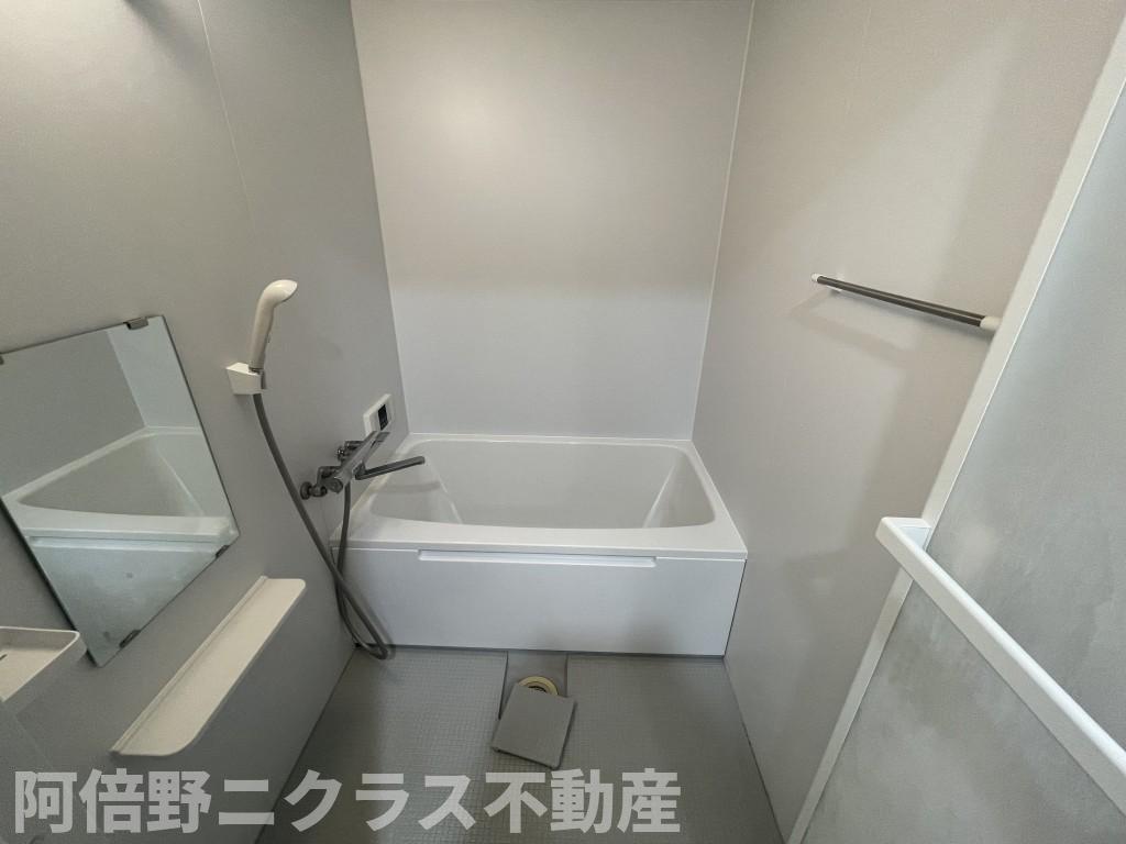 バス・シャワールーム　内装は別部屋の参考写真です。