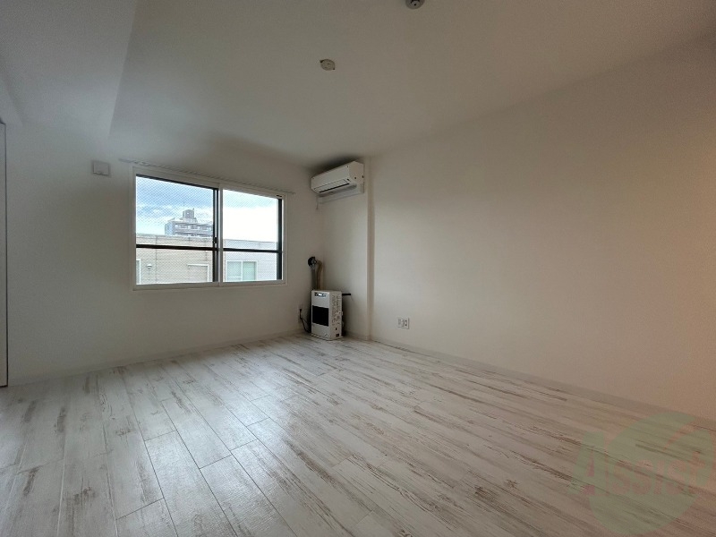 居室・リビング　広くてキレイなお部屋が広がっていて、充実した生活が送れそう。