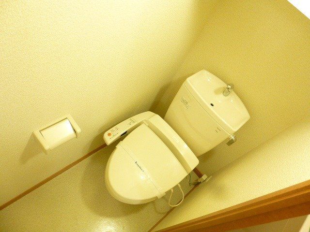 その他　もちろん、バス・トイレは別。しかも、温水洗浄便座です♪