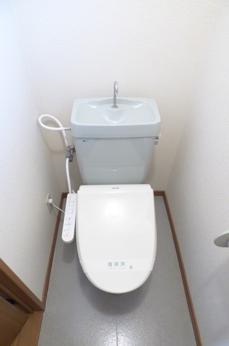 トイレ　※同物件別号室参考写真