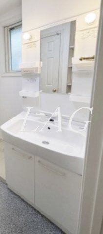 洗面設備　独立洗面台です。