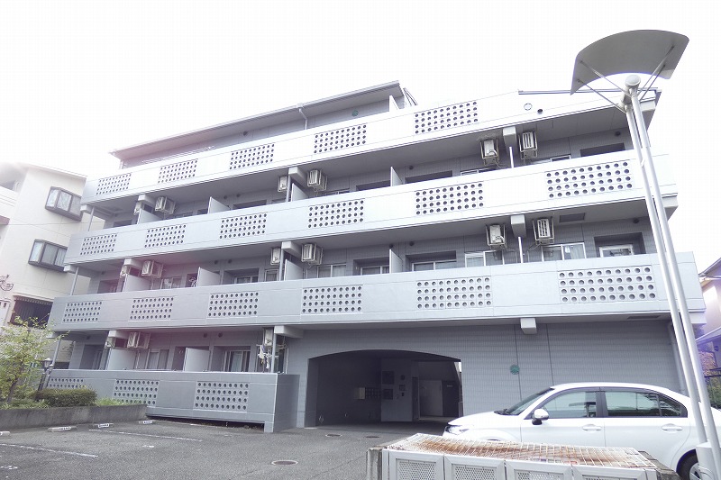 エントランス　建物の内部です