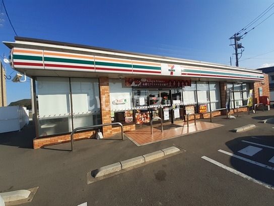 コンビニ　セブンイレブン　福岡飯氏店（コンビニ）まで515m