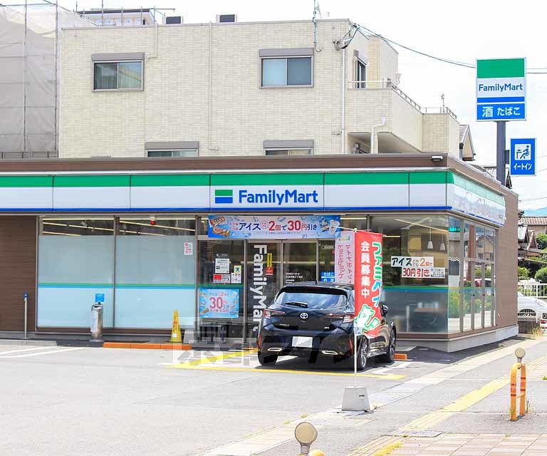 コンビニ　ファミリーマート 大津月輪三丁目店（コンビニ）まで442m