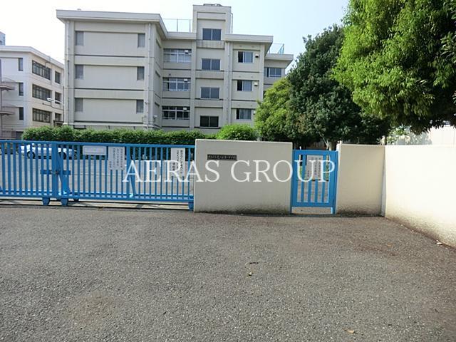中学校　練馬区立光が丘第一中学校（中学校）まで741m