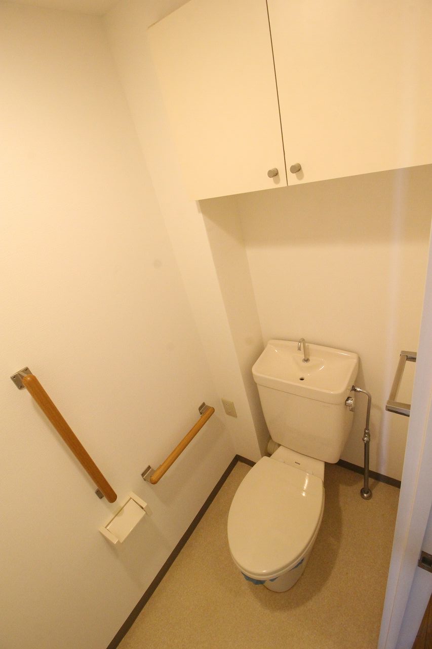 トイレ　別の部屋の写真です