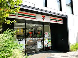 コンビニ　セブンイレブン 港区赤坂駅南店（コンビニ）まで80m
