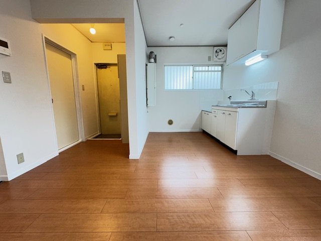 居室・リビング　同マンション別部屋