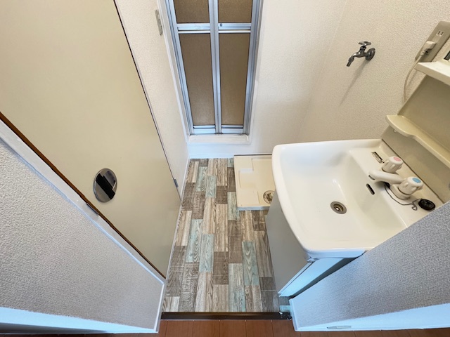 洗面設備　同マンション別部屋