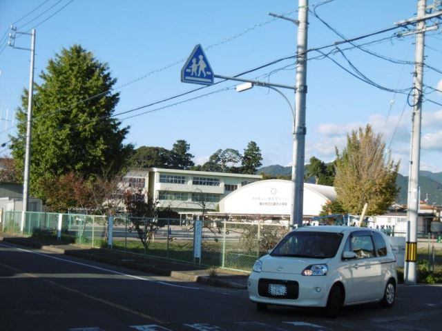 小学校　豊川市立三蔵子小学校（小学校）まで1315m
