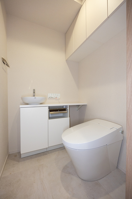 トイレ　※写真は同タイプ住戸です。