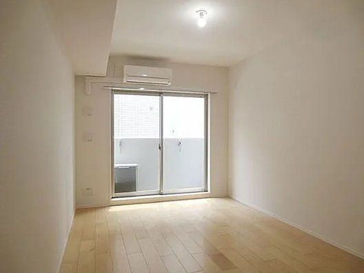 ベルフェリーク西小山の居間写真