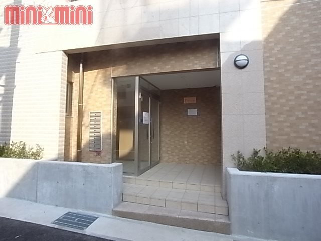 エントランス　キレイに管理されたエントランス