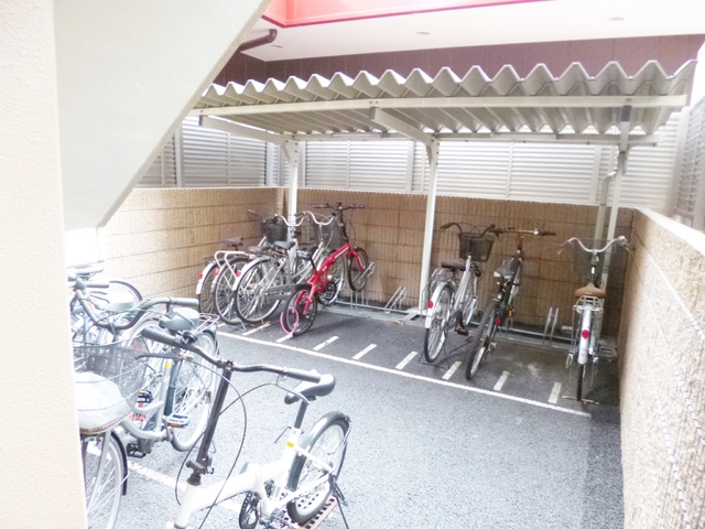 その他共有部分　駐輪場です☆