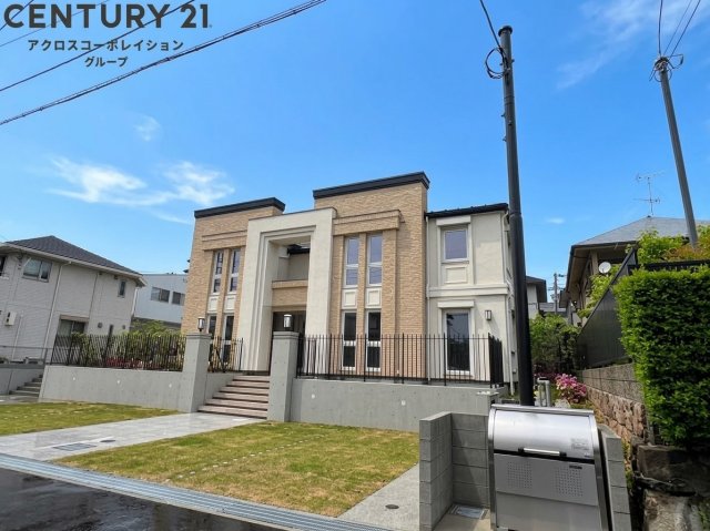 建物外観　宅配ボックス付きで不在時にも便利！