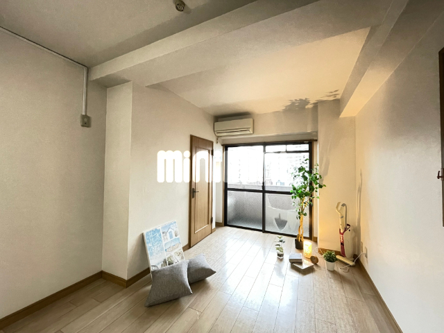 Ucourt金座町の居間写真