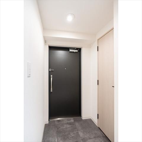 アソシエール大倉山の玄関写真