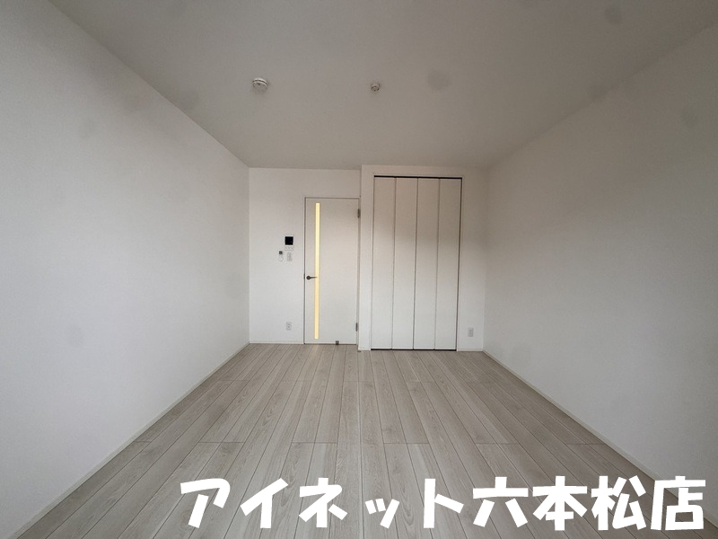 居室・リビング　広々としていいですね。