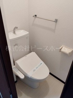 トイレ　※別号室参考写真