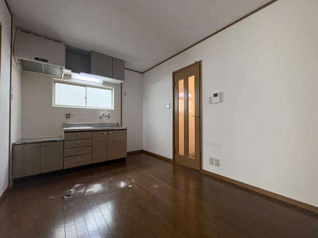 アーク倉石通の居間写真