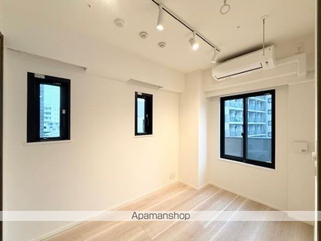 ルネサンス赤坂プレミアムコートの居間写真