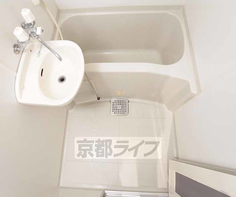 バス・シャワールーム　綺麗なお風呂です。