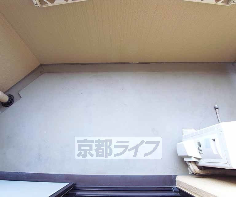 バルコニー　・お問合せは京都ライフ出町柳店まで・