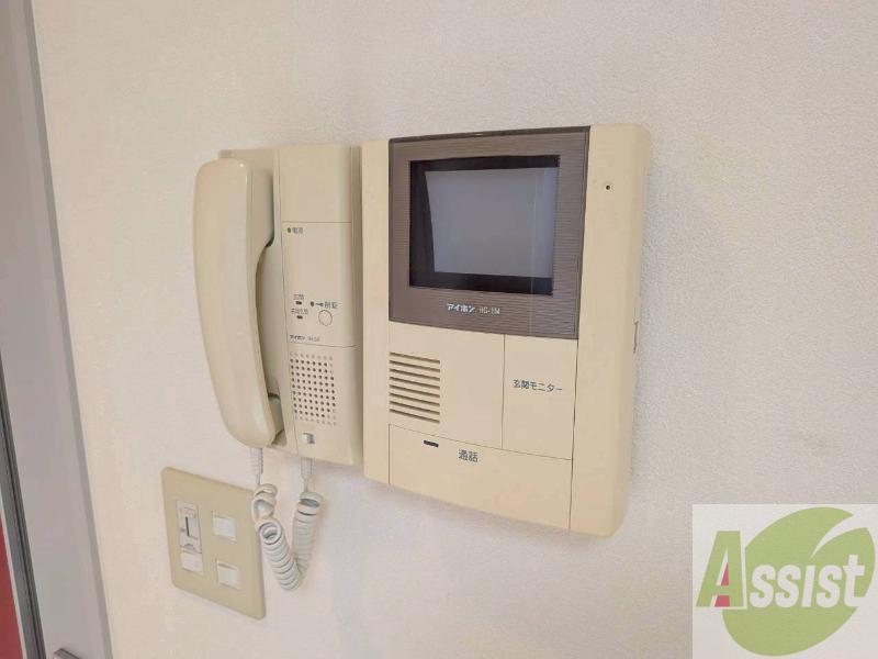 セキュリティ　ＴＶモニター付インターホンです。来客者の顔が見えるので安心！