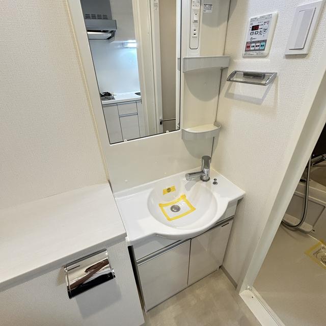 都営新宿線 住吉駅 徒歩4分 8階建 築10年の内装写真