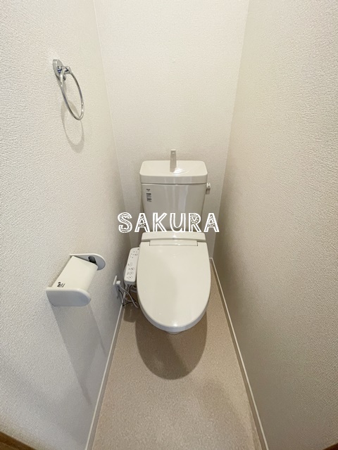 トイレ　落ち着いた色調のトイレです♪
