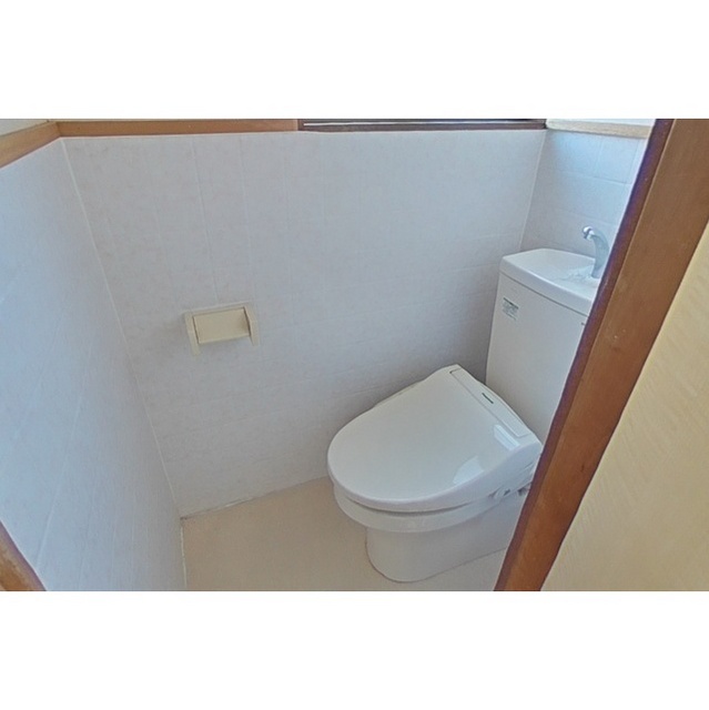 柳津町南塚貸家のトイレ写真