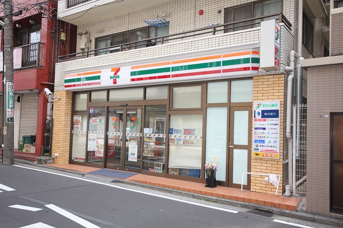 コンビニ　セブンイレブン（コンビニ）まで360m