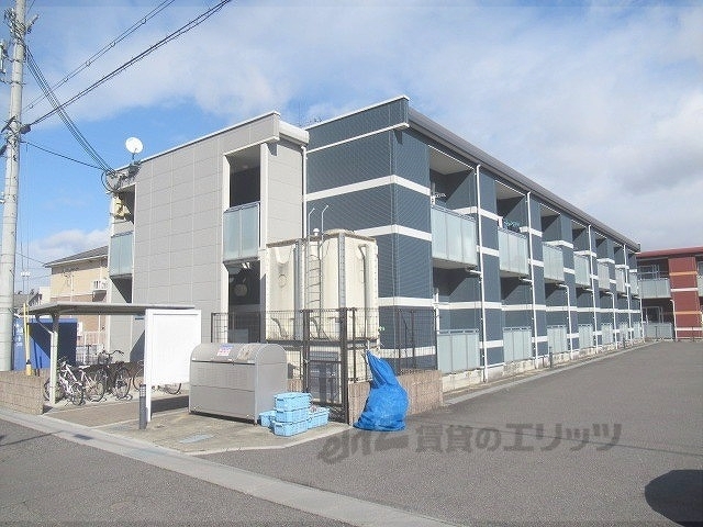 甲賀市水口町朝日が丘のアパートの建物外観