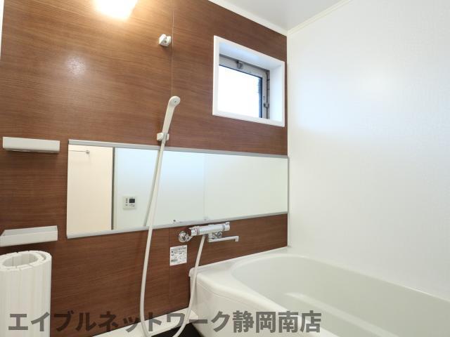 バス・シャワールーム　日々の疲れを癒すお風呂付です