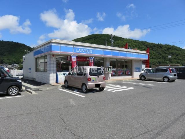 【岡山市北区御津野々口のアパートのコンビニ】