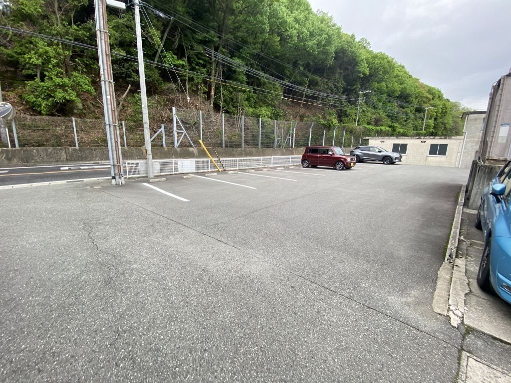 【たつの市龍野町北龍野のマンションの駐車場】