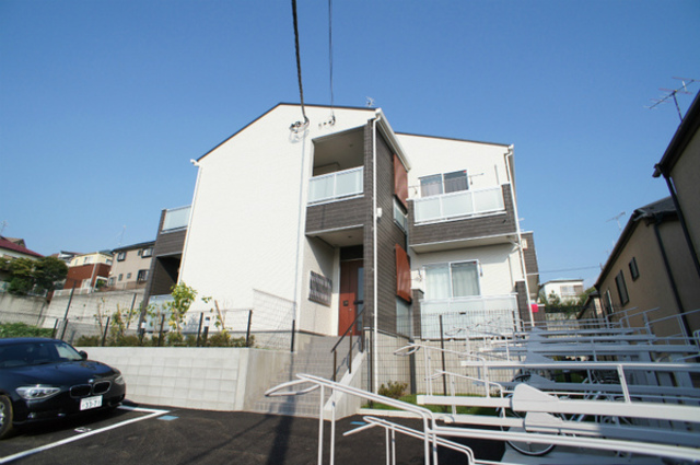 川崎市麻生区高石のアパートの建物外観