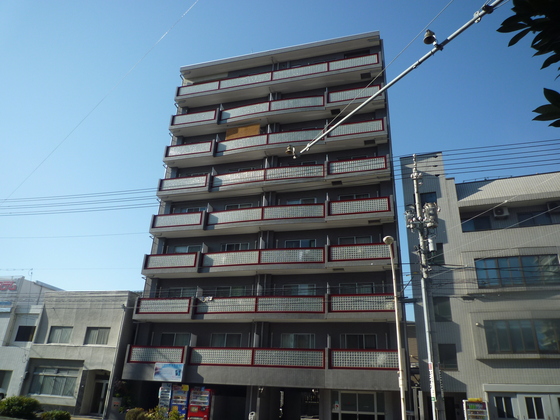 メイプル吉島の建物外観