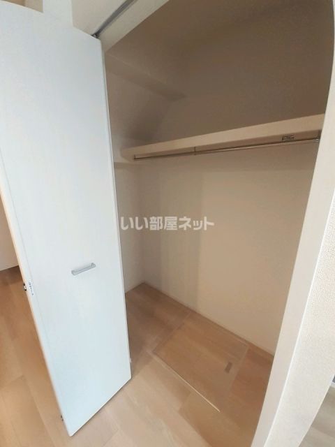 【西条市船屋甲のアパートの収納】