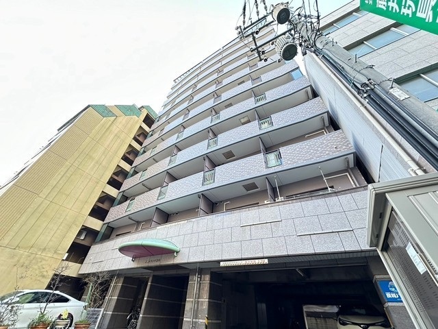 広島市中区堺町のマンションの建物外観