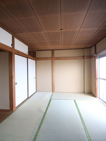 その他部屋・スペース　6帖和室　南向きで明るいお部屋